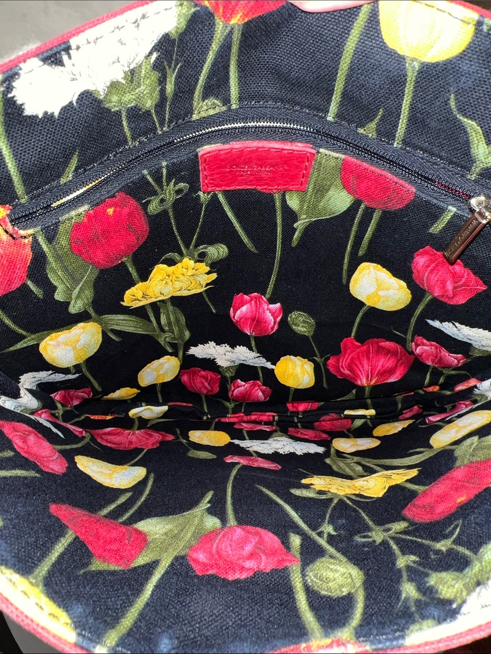 Dolce & Gabbana Red Tulip Canvas Tote - Picture 6 of 13